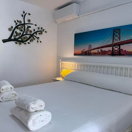 Velazquez San Juan Playa 아파트 *